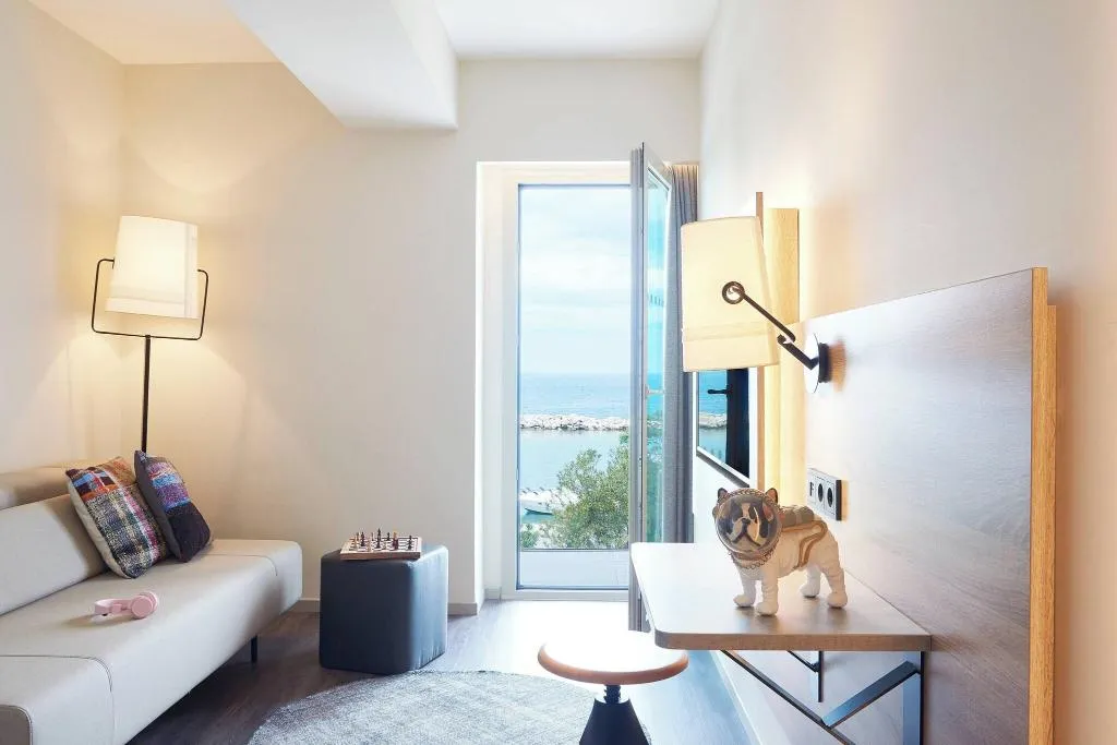 FAMILY ROOM SEA VIEW Room, Moxy Patra Marina, Athens