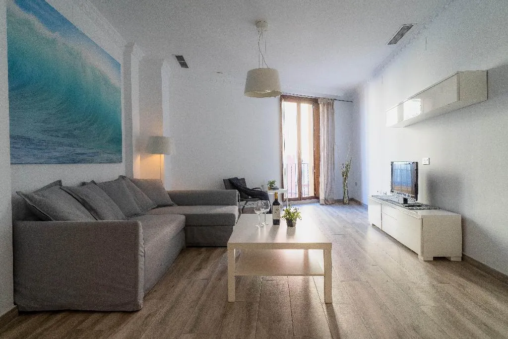 APARTMENT ONE BEDROOM Room, azz Apartamentos Torre de la Plata, Seville