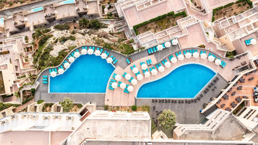 Pool, Athina Palace, Crete