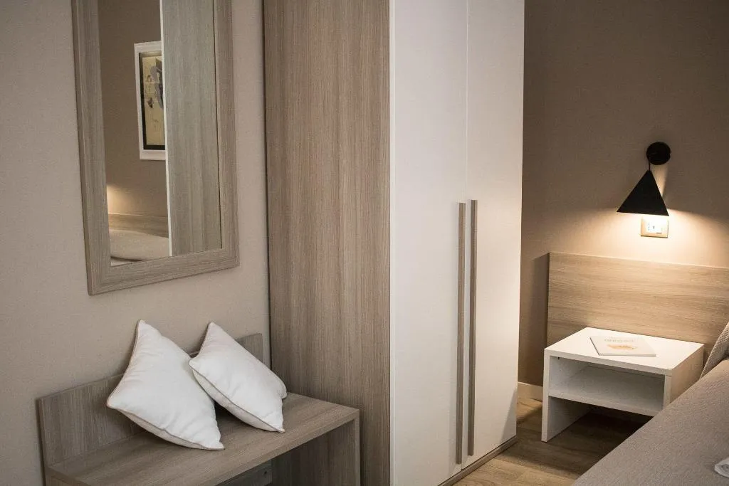 Room, Bagnasco 18, Palermo