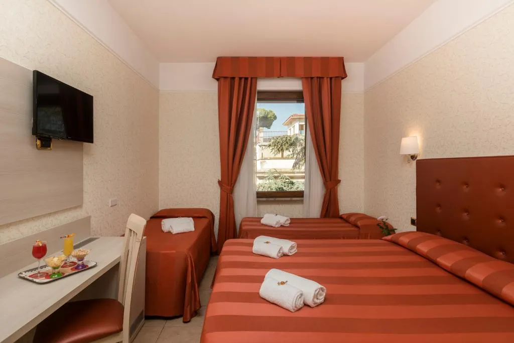 QUADRUPLE STANDARD Room, Villa Rosa, Rome