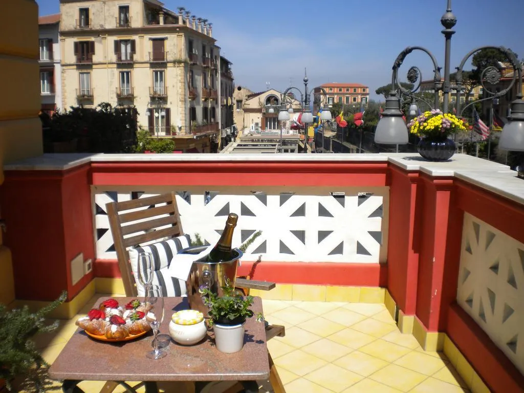 General view, Palazzo Jannuzzi Relais, Naples