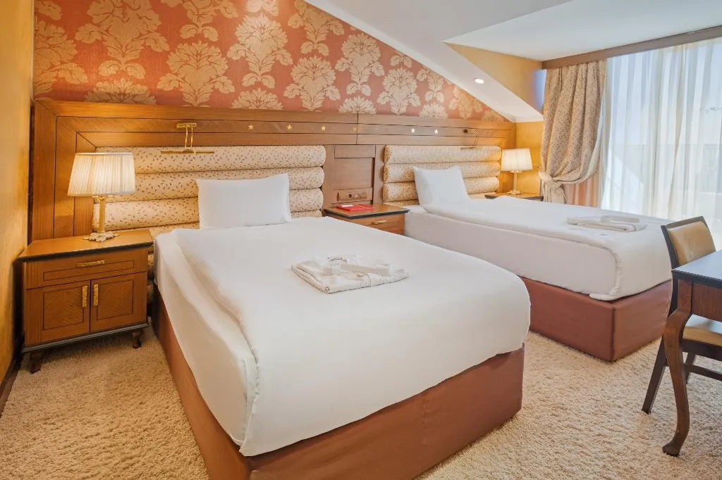 SUITE KING SIZE BED Room, Megasaray West Beach Antalya, Antalya