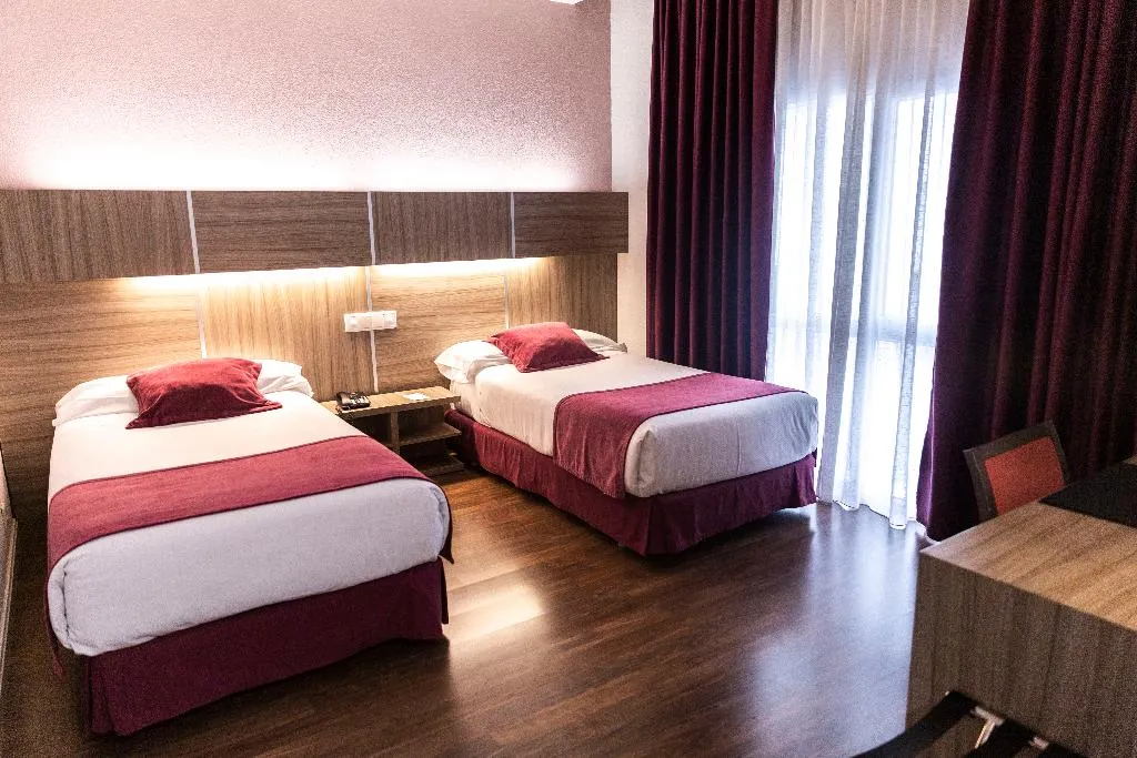 Room, Serrano, Madrid