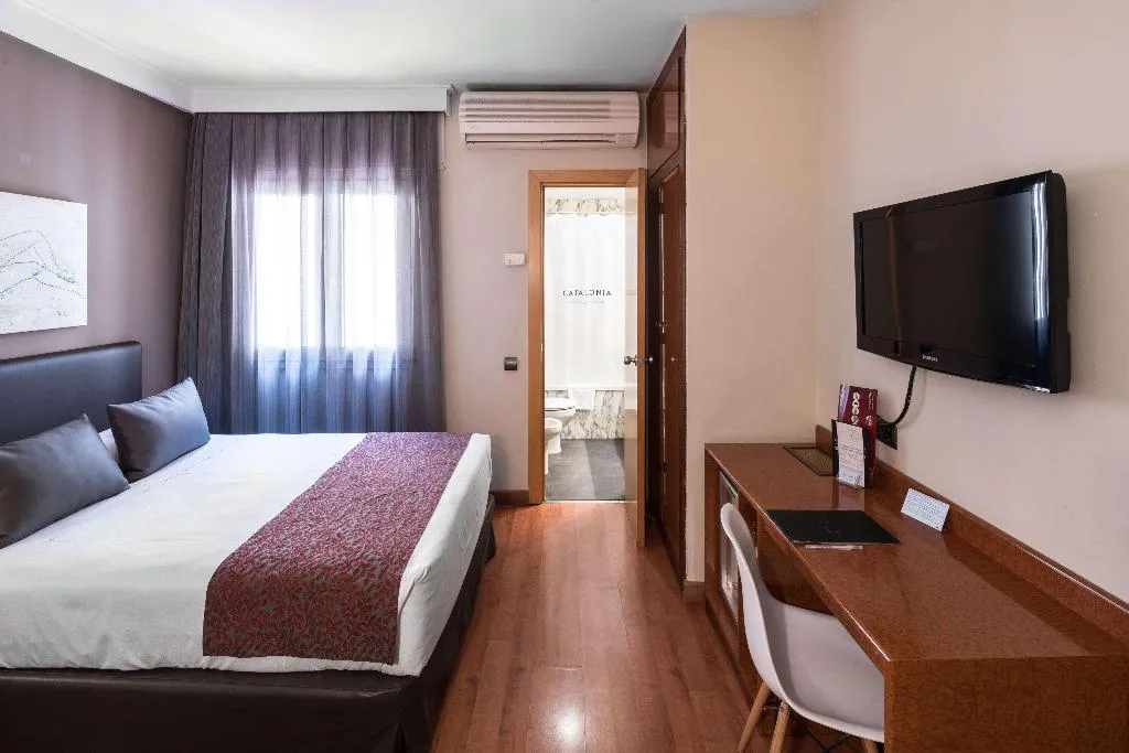 Room, Catalonia Castellnou, Barcelona