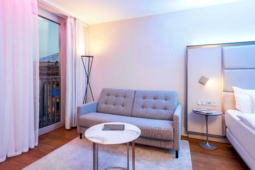 Room, NH Collection Berlin Mitte am Checkpoint Charlie, Berlin