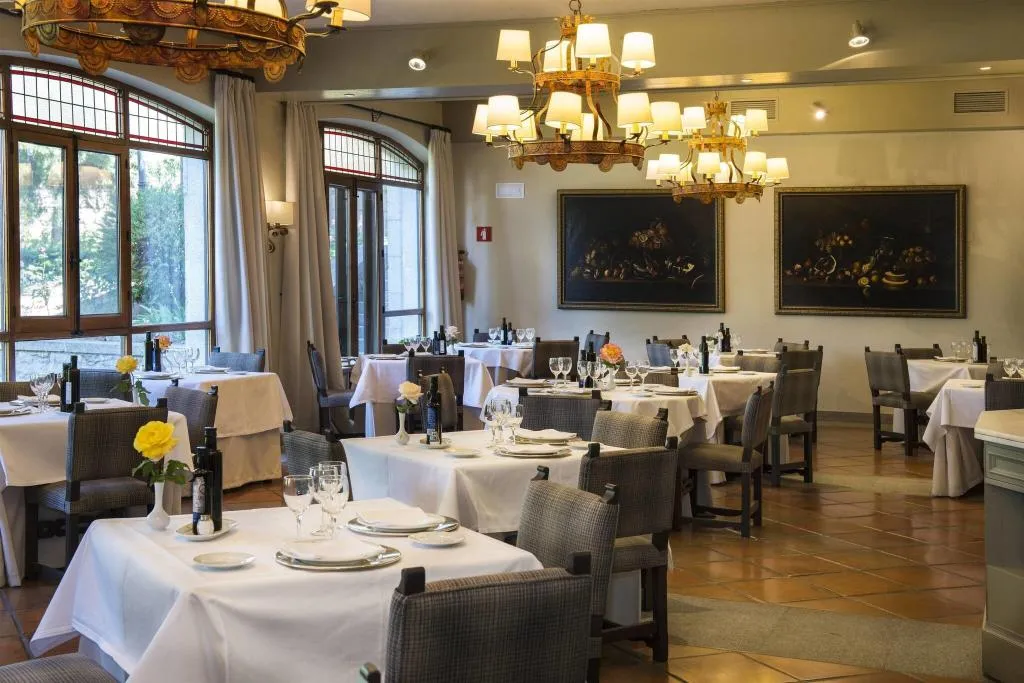 Restaurant, Parador de Avila, Madrid