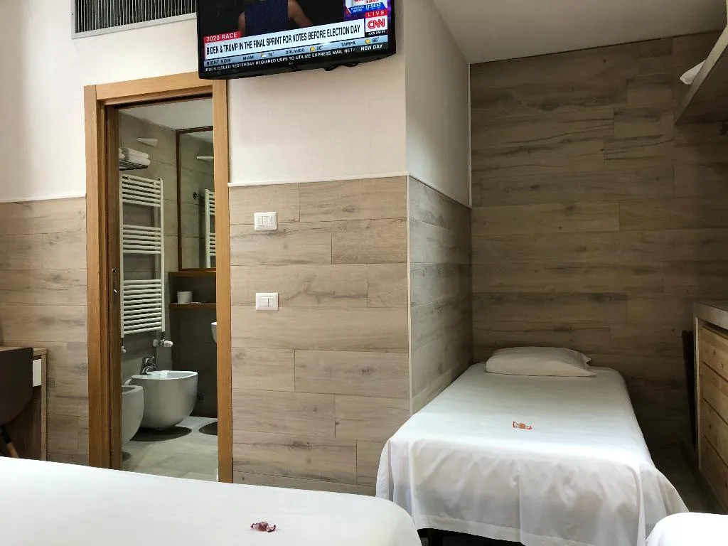 QUADRUPLE PREMIUM Room, Eurohotel, Milan