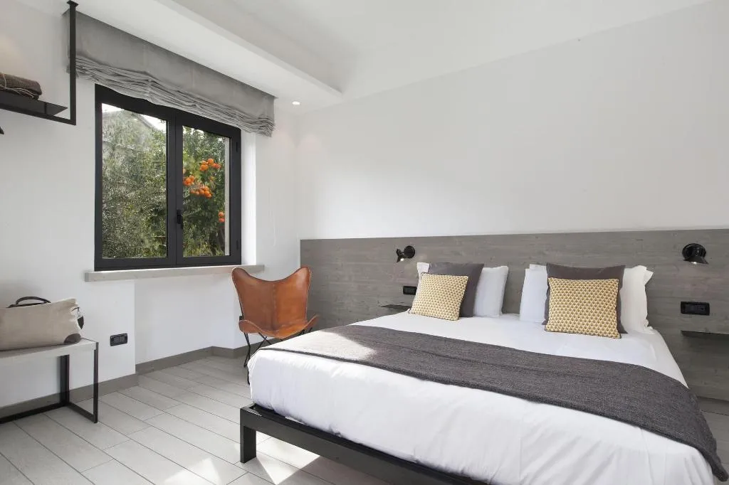 Room, La Ferrovia Guest House, Naples