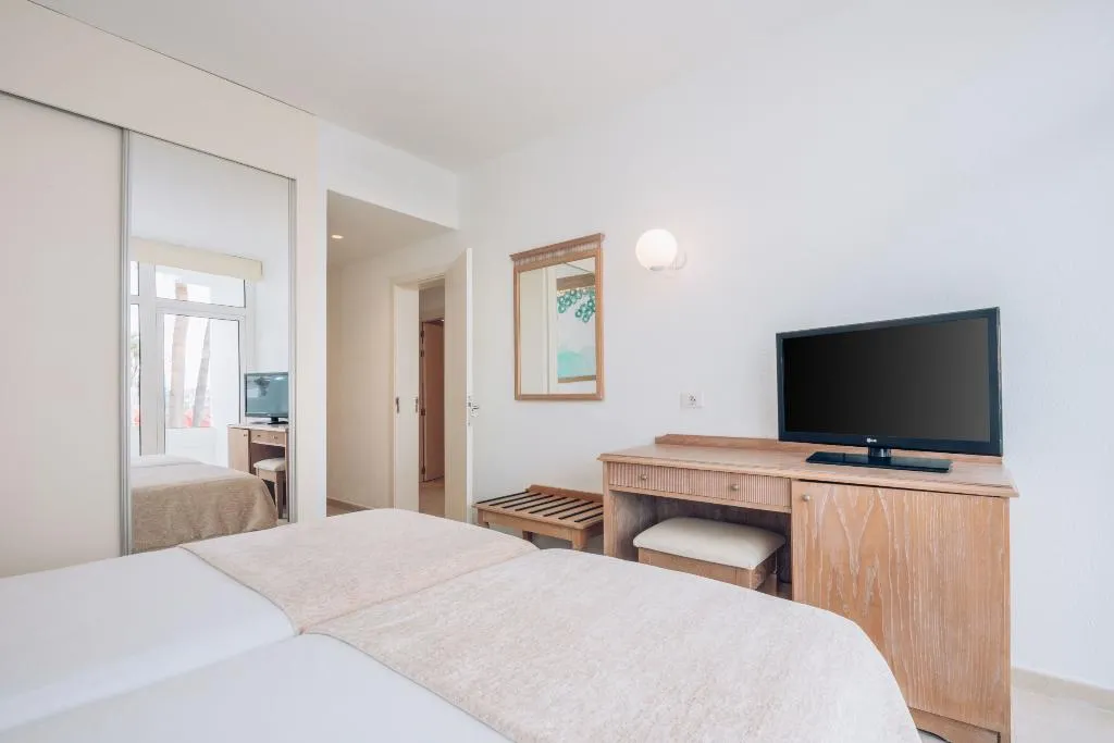 FAMILY ROOM CONNECTING ROOM Room, Iberostar Waves Las Dalias, Tenerife