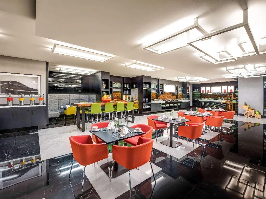 Restaurant, Novotel Sharjah Expo Centre, Dubai