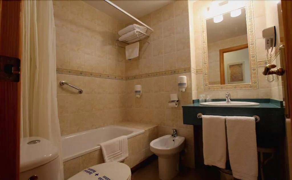 Room, Hostal Quatre Llunes, Costa Blanca