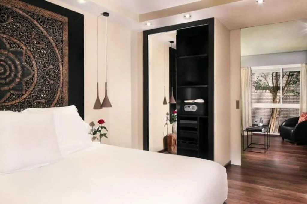 JUNIOR SUITE CAPACITY 3 Room, Gran Derby Suites, Barcelona