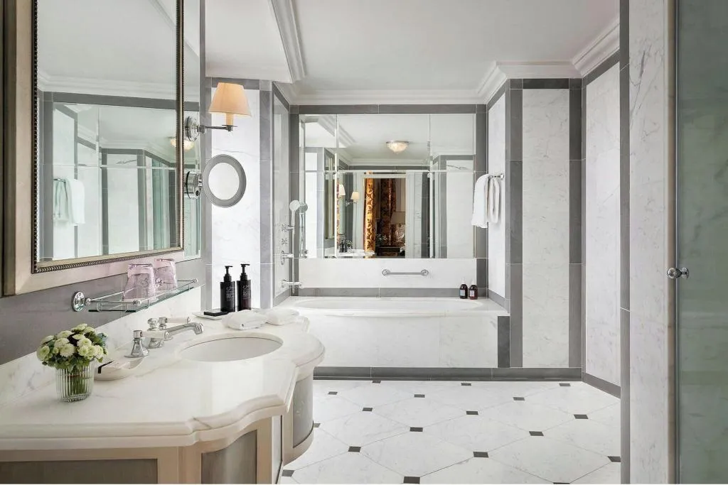DOUBLE PREMIUM KING BED Room, St Regis Florence, Florence