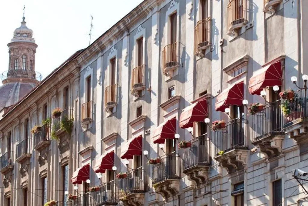 DOUBLE SUPERIOR QUEEN BED Room, Stesicoro InHabit - Catania City Center, Catania