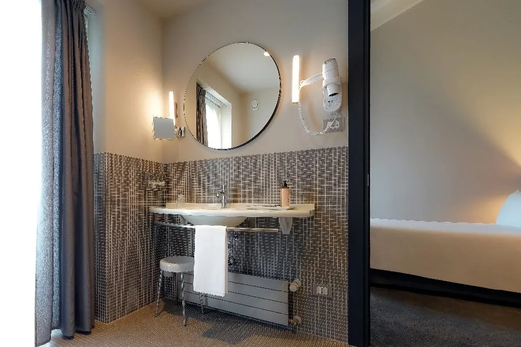 DOUBLE PREMIUM Room, Mercure Bergamo Centro Palazzo Dolci, Milan