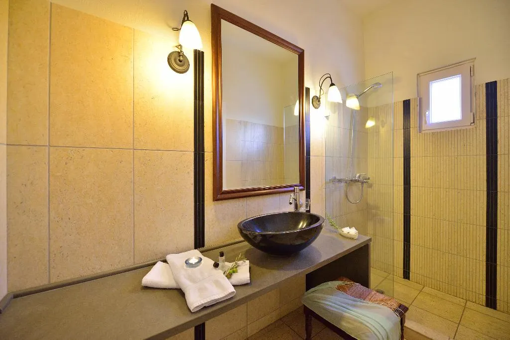Double or Twin SUPERIOR WITH AIR CONDITIONING Room, Pelican, Mykonos