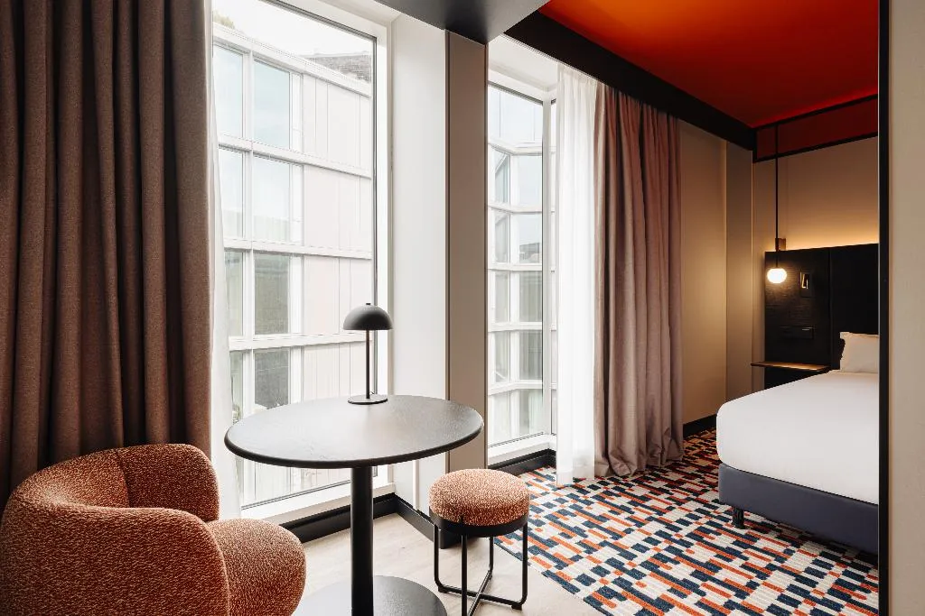 DOUBLE WITH VIEWS Room, DoubleTree by Hilton Amsterdam Centraal Station, Amsterdam
