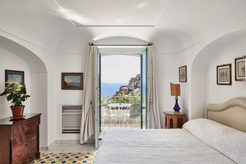 DOUBLE SUPERIOR SEA VIEW Room, Le Sirenuse, Naples