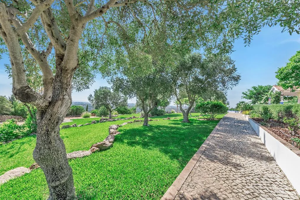 VILLA FIVE BEDROOMS WITH PRIVATE POOL Room, Shantivillas, Algarve