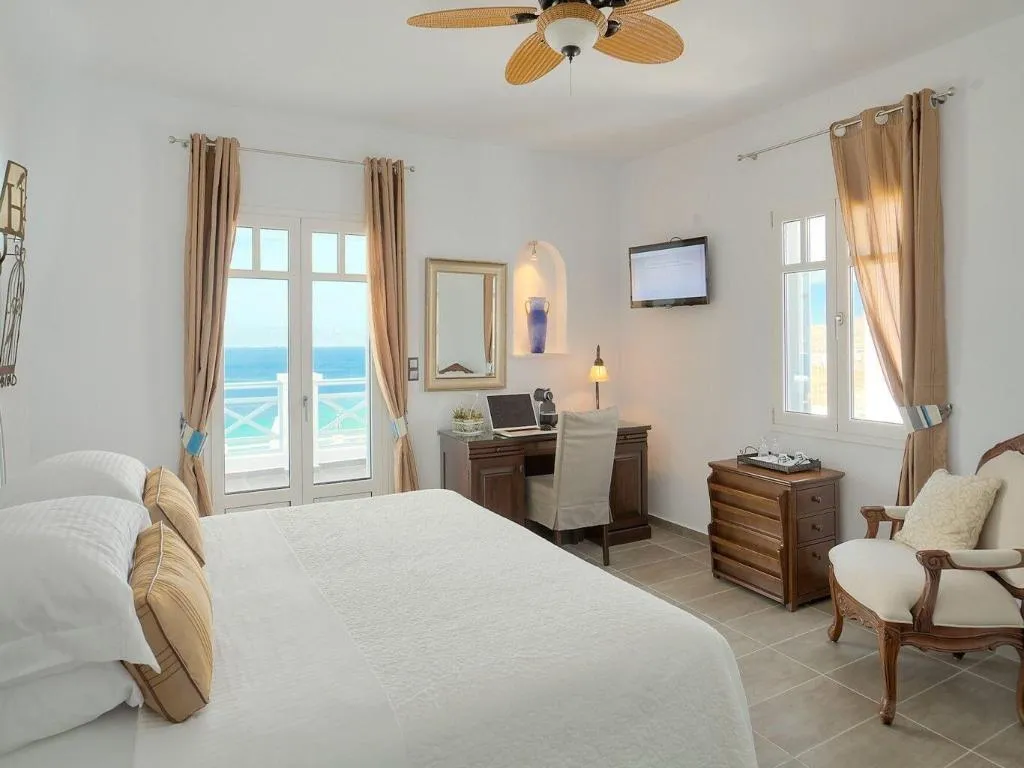 Room, Miland Suites, Santorini