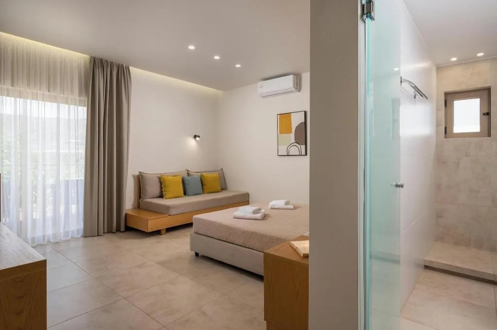 Room, Petritos Rooms And Studios, Crete