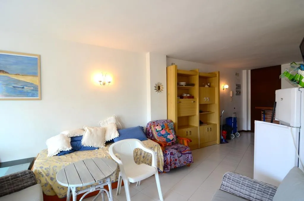 APARTMENT CAPACITY 6 TWO BEDROOMS Room, Medes Park, Costa Brava