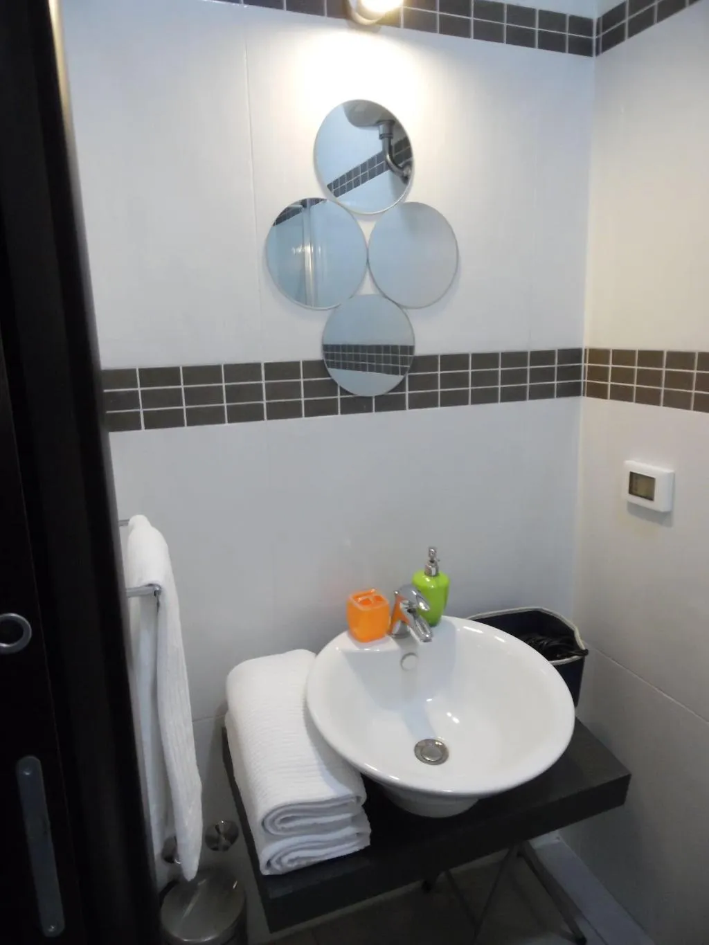 Room, Megaride Santa Lucia, Naples