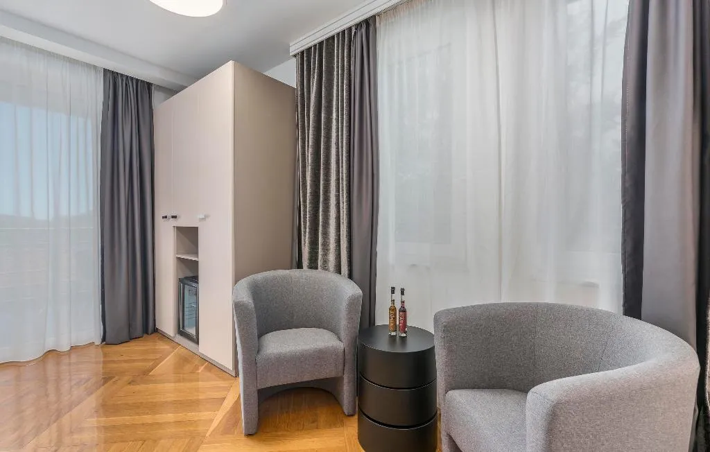 FAMILY ROOM SEA VIEW TWO BEDROOMS Room, Aparthotel Adeo, Istria