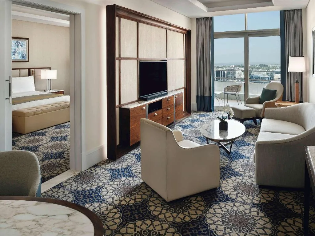 SUITE EXECUTIVE Room, Grand Plaza Mövenpick Media City, Dubai
