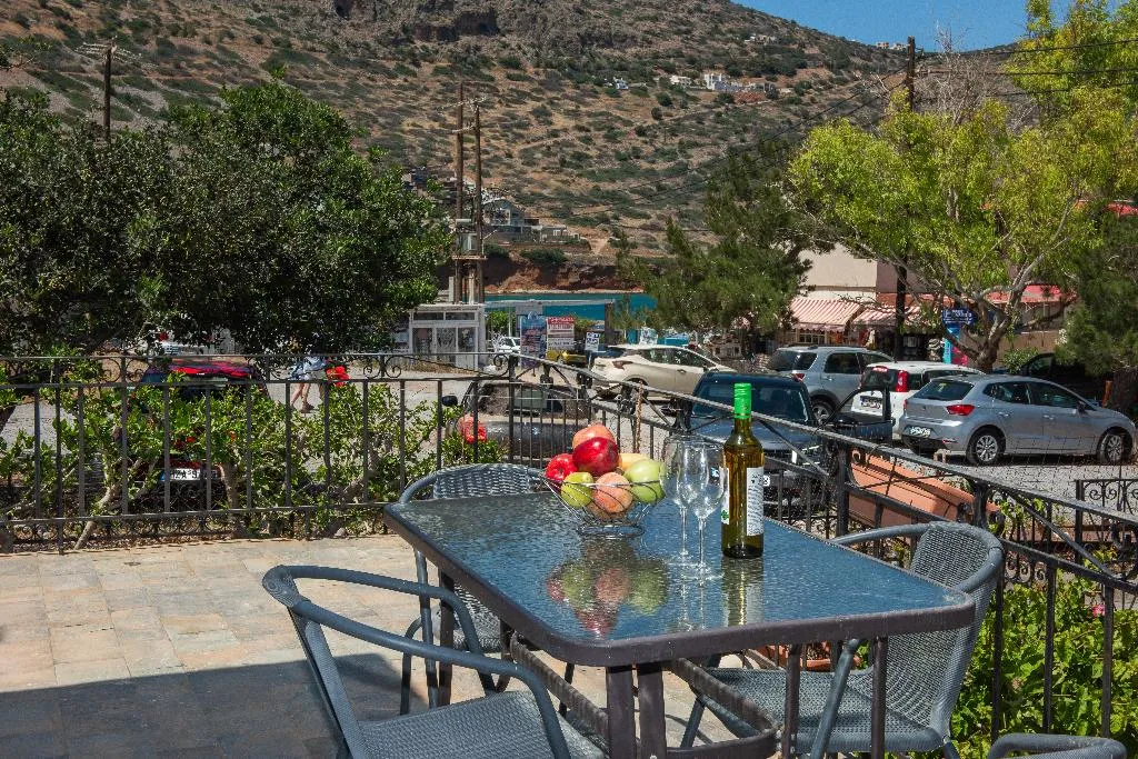 APARTMENT GARDEN VIEW Room, Athina Villas, Crete