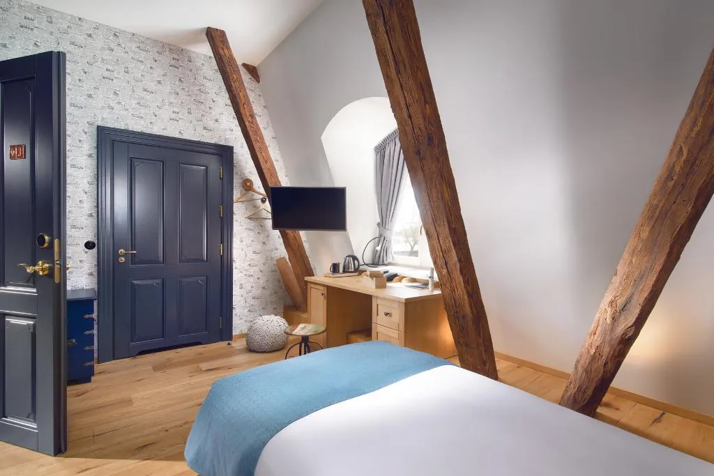 SINGLE DELUXE Room, Relais & Chateaux Hotel Quadrille - Adults Only, Gdansk