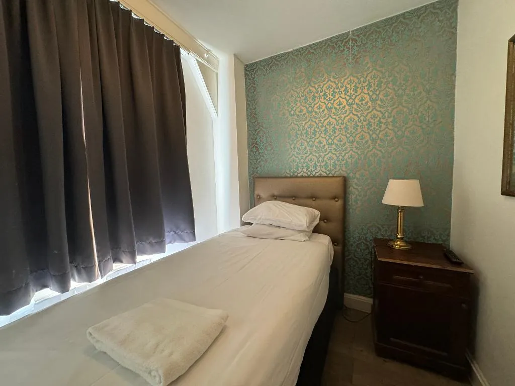 SINGLE STANDARD Room, Hotel La Belle Vue, Amsterdam