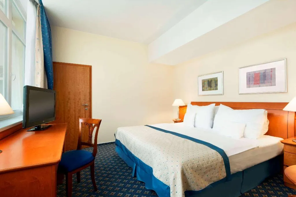 SUITE KING BED NON SMOKING Room, Ramada Prague City Centre, Prague