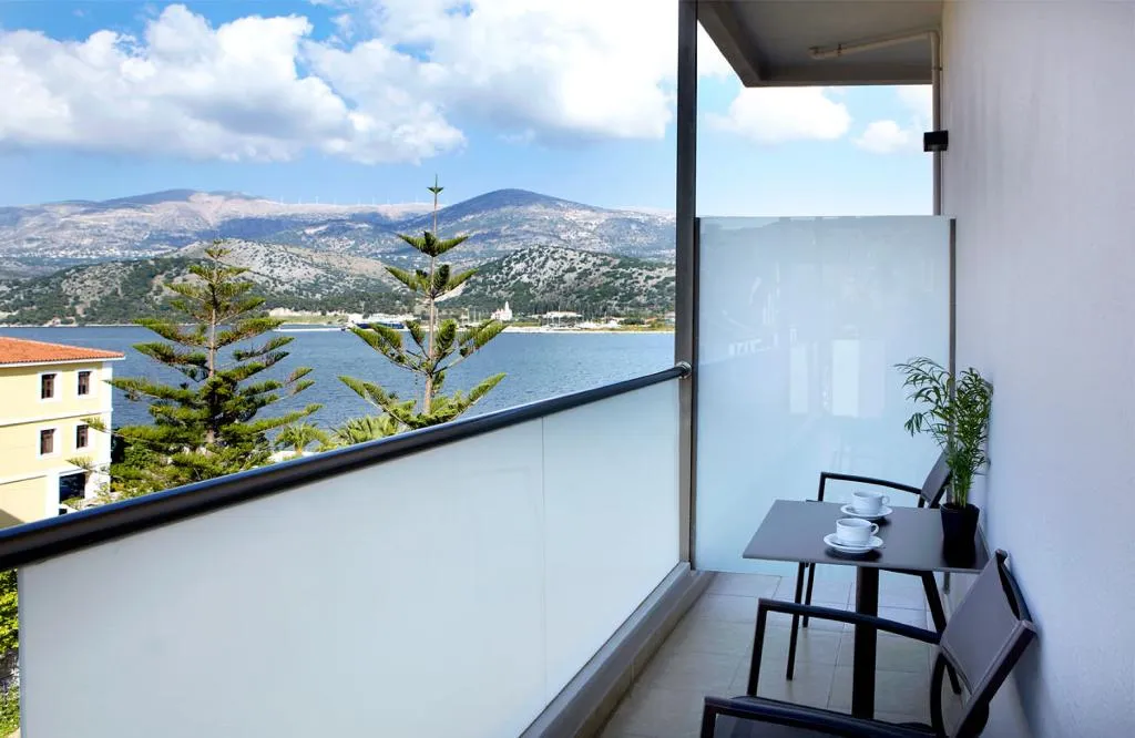 FAMILY ROOM SIDE SEA VIEW Room, Mouikis, Kefallinia