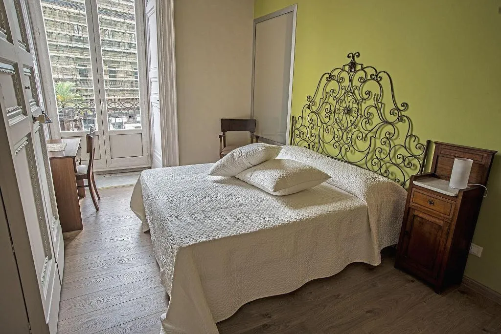 Room, B&B Acanthus, Catania