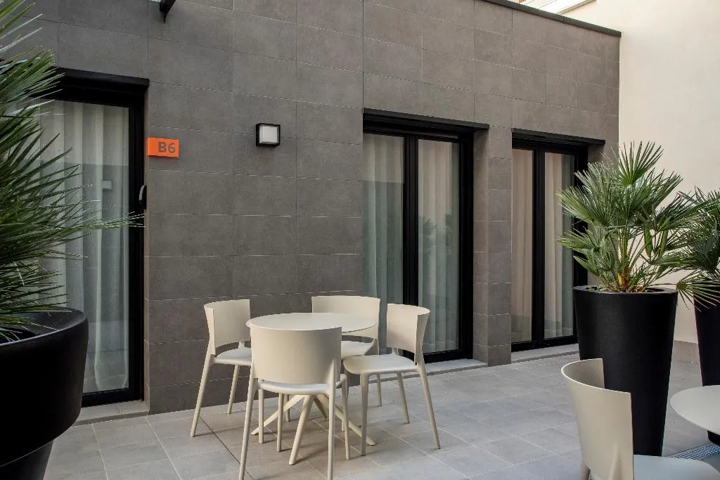 APARTMENT EXECUTIVE Room, Europa Apartments, Barcelona