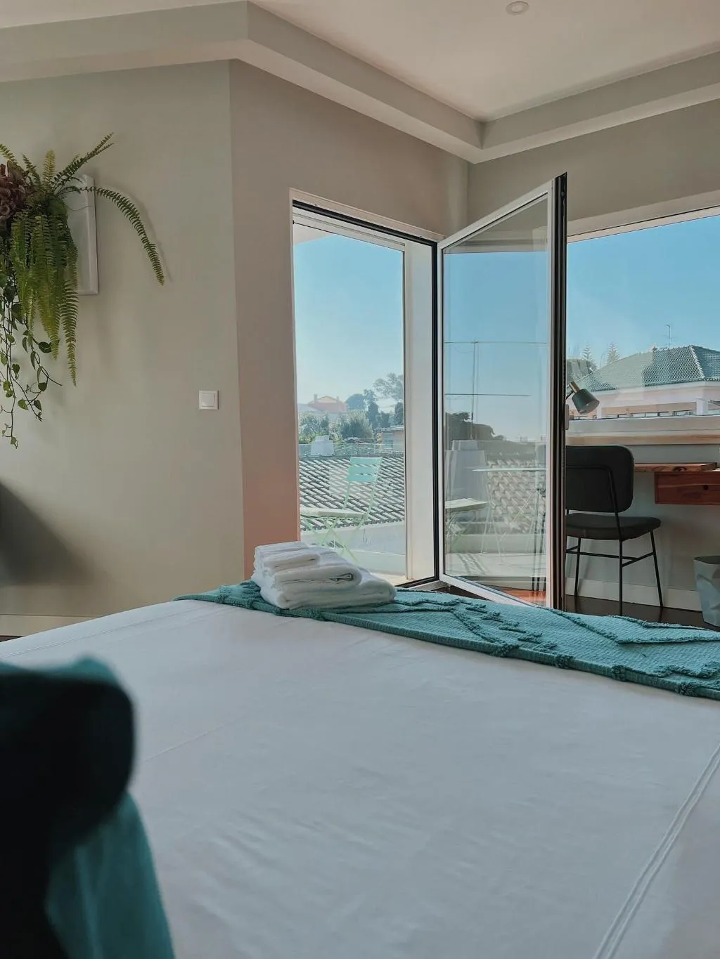 Room, Luna House, Lisbon