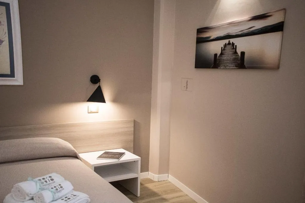 Room, Bagnasco 18, Palermo