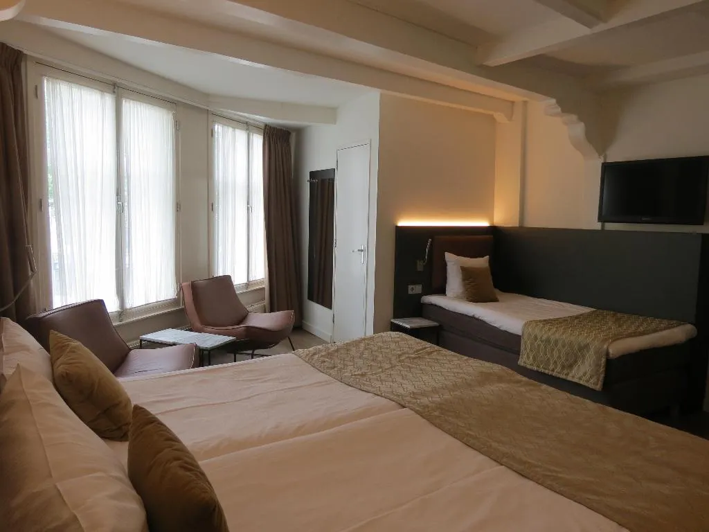 TRIPLE STANDARD Room, Avenue, Amsterdam