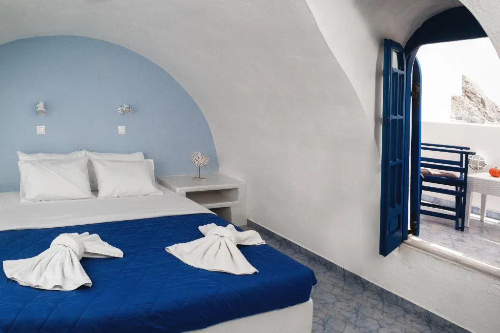 FAMILY ROOM STANDARD Room, Roula Villa, Santorini