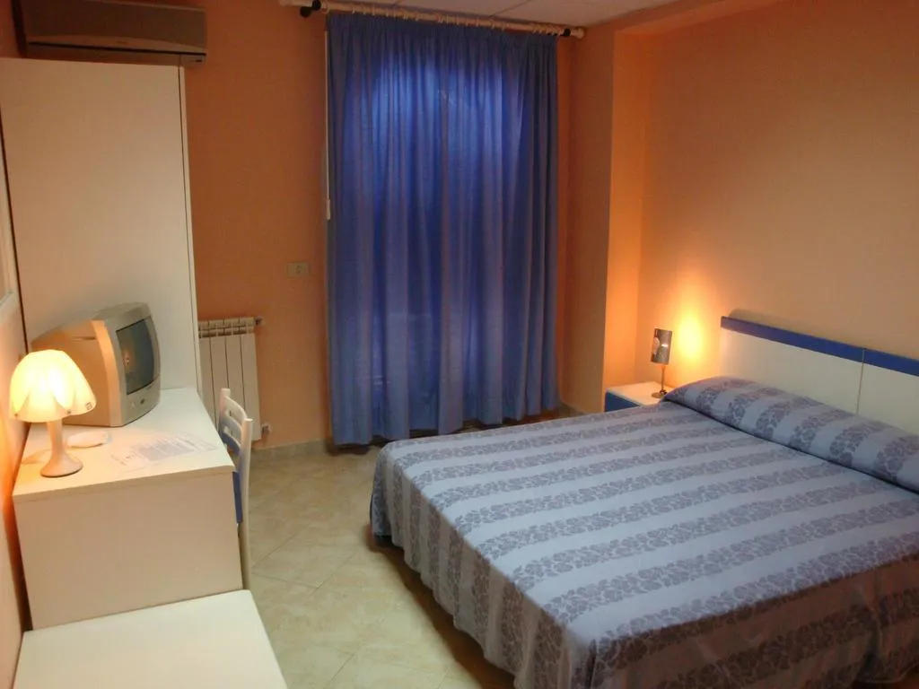 TRIPLE CLASSIC Room, Hotel Nike, Catania