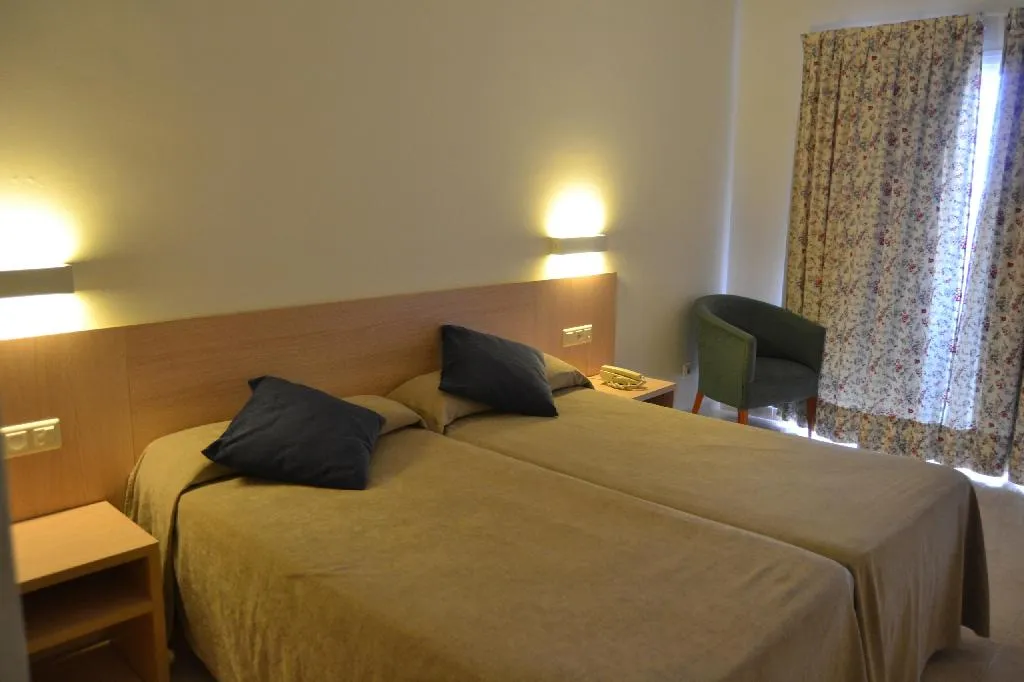 Room, Xaloc Playa, Menorca