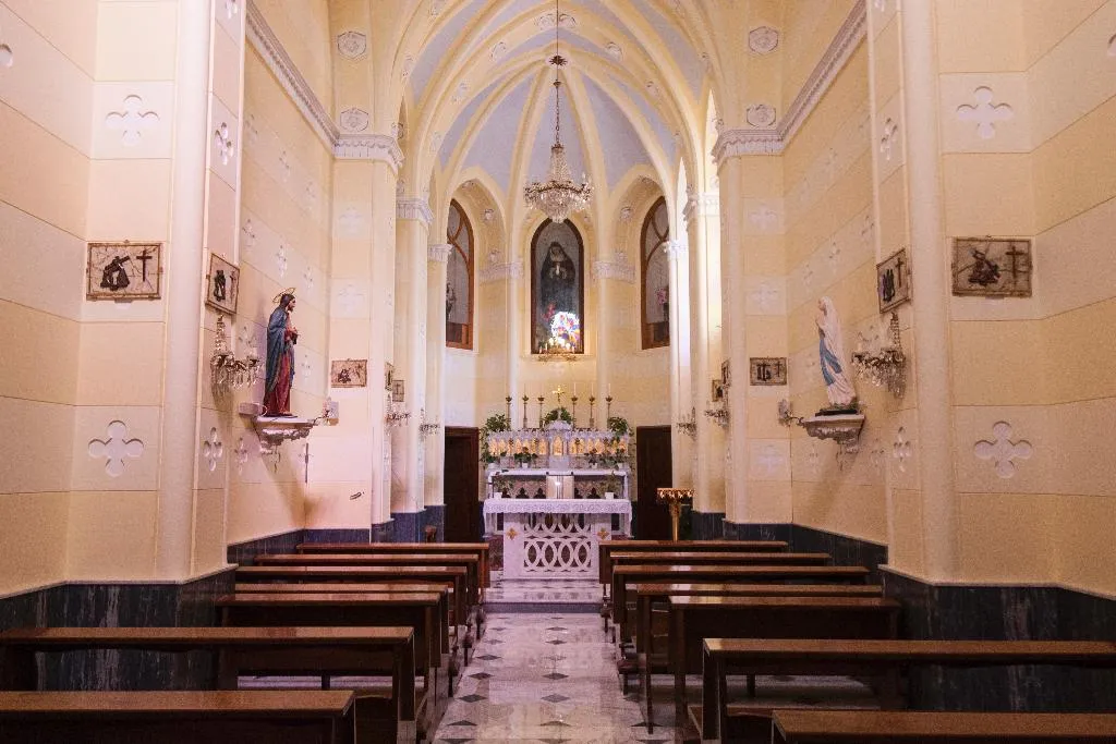 General view, Sisters' Hostel, Naples