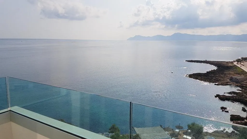 Terrace, Stil Mar y Paz, Majorca
