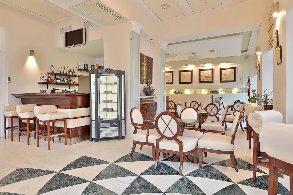 Bar, Sun Palace Wellness Hotel Marianske Lazne, Prague