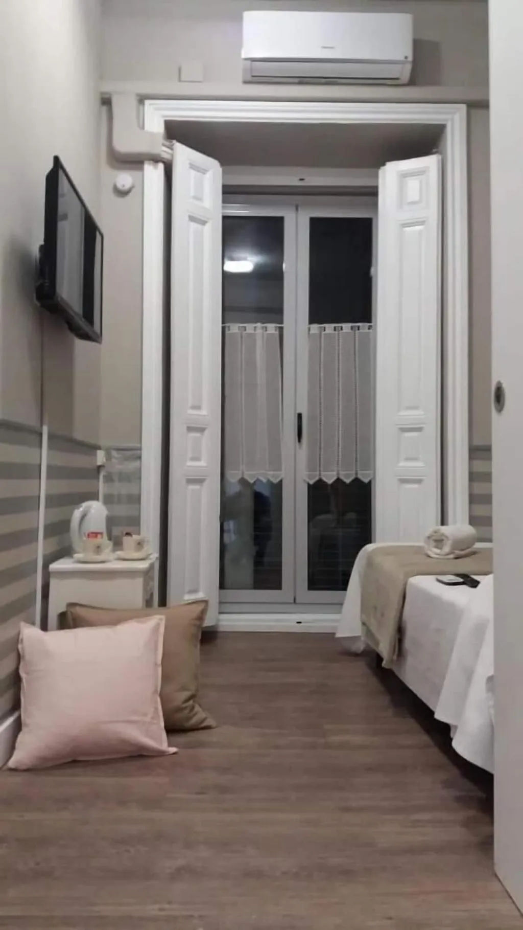 Room, El Hostall, Madrid