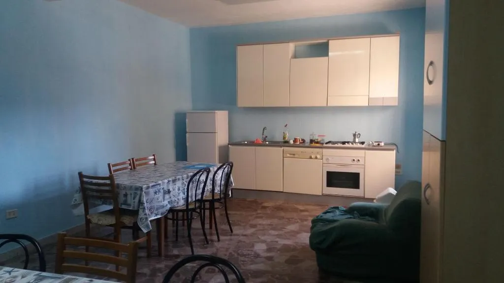 Sports and Entertainment, B&B Central City, Naples