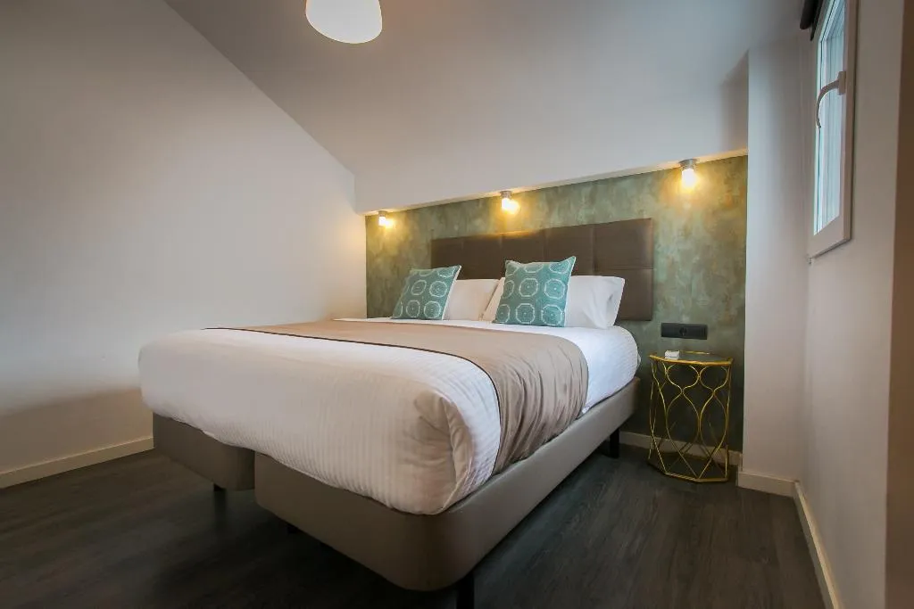 APARTMENT CAPACITY 6 TWO BEDROOMS Room, Holidays2Malaga Premium Apartments, Costa Del Sol
