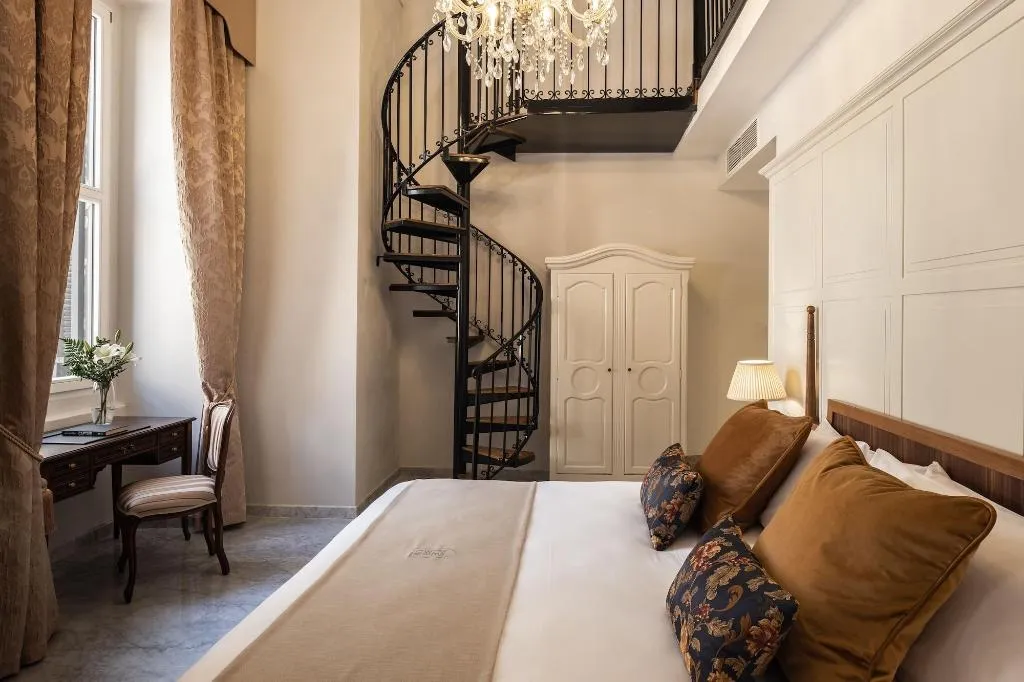 Room, Palais Le Brun, Malta